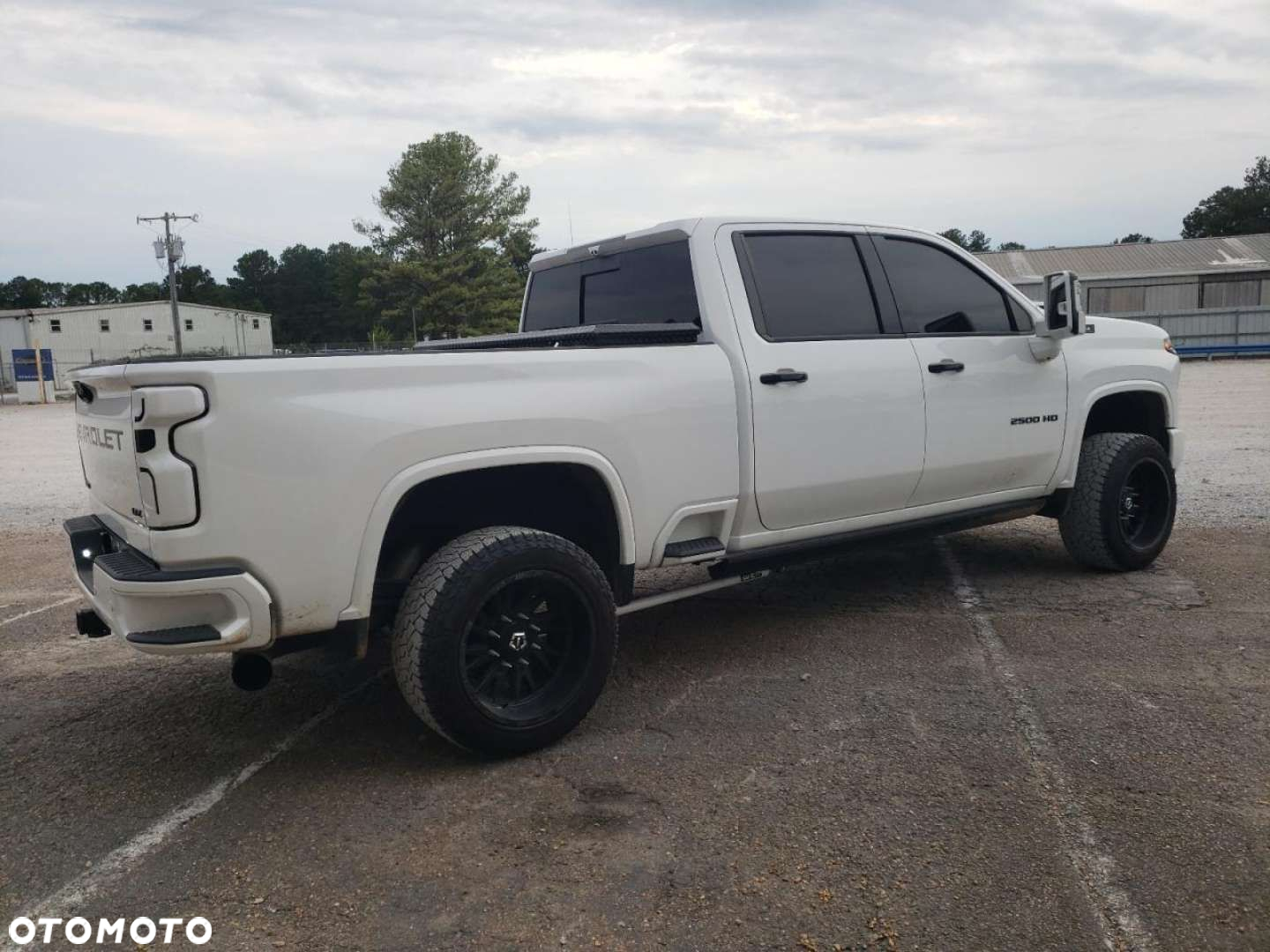 Chevrolet Silverado - 5