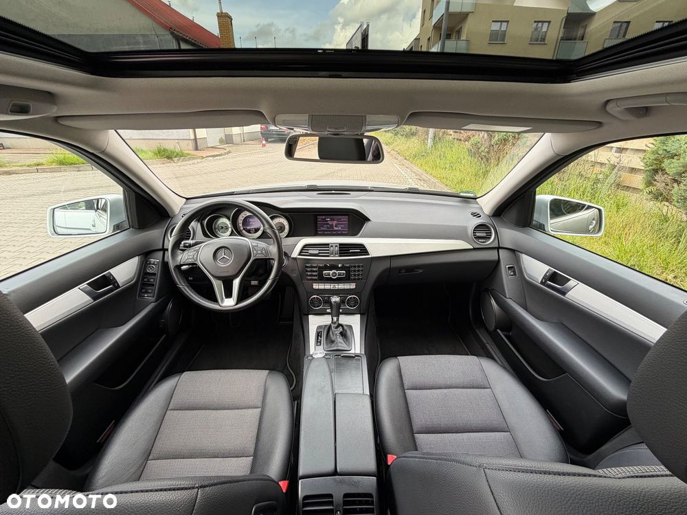 Mercedes-Benz Klasa C 250 CGI Automatik BlueEFFICIENCY Avantgarde - 5