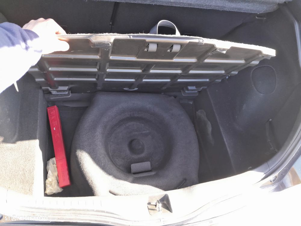 Honda Civic 1.4 Sport - 19