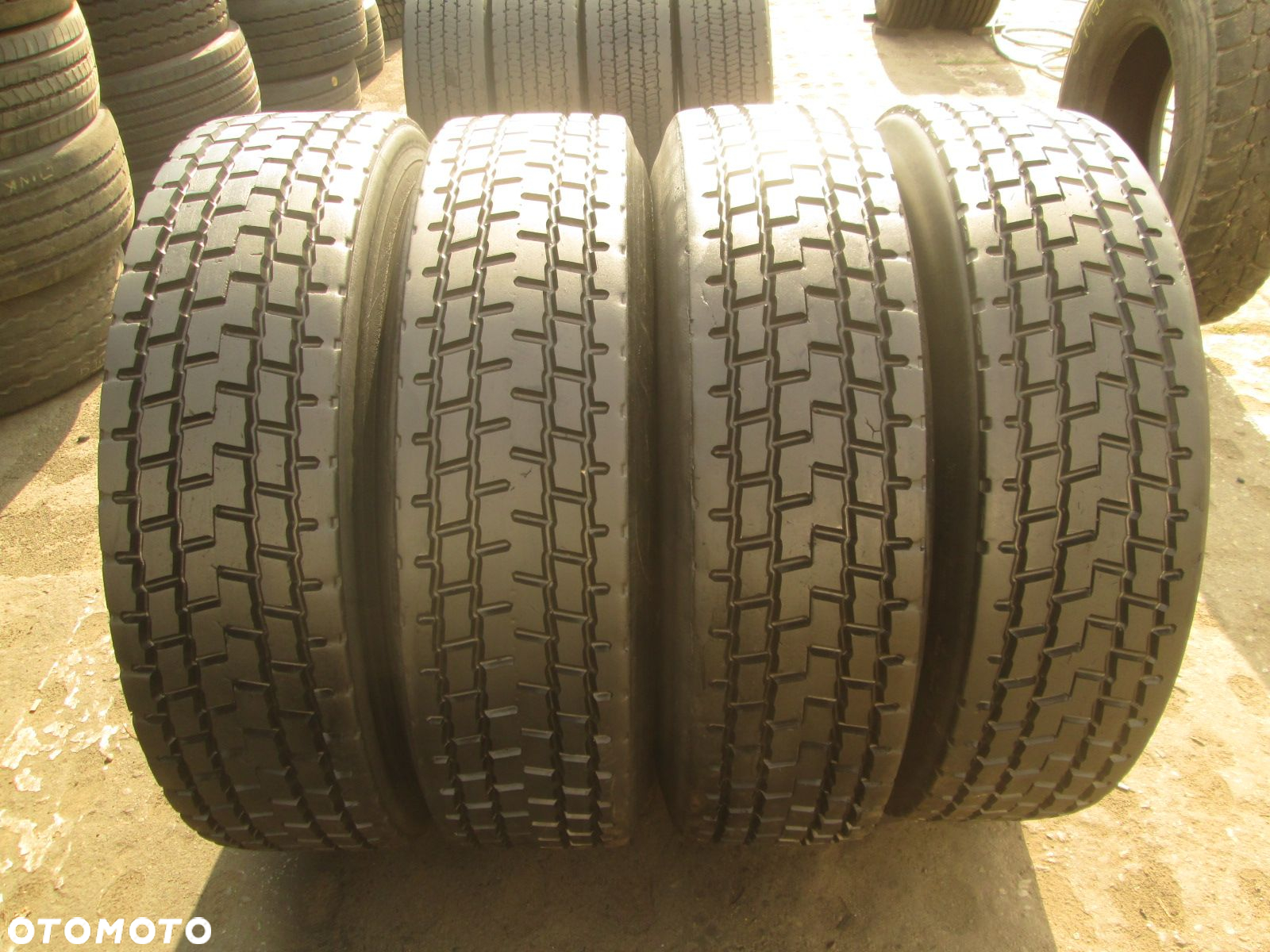 Opony ciężarowe 265/70/17.5 Bieżnikowana WZÓR MICHELIN. Opony ciężarowe - 2