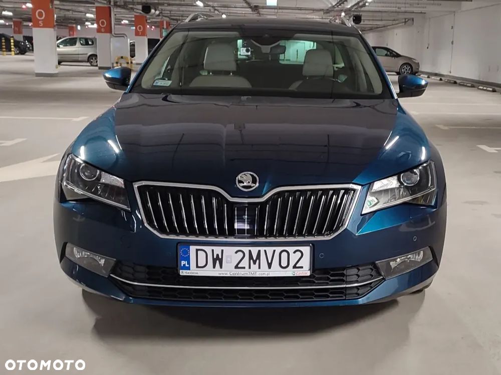 Skoda Superb 2.0 TDI 4x4 L&K DSG - 2