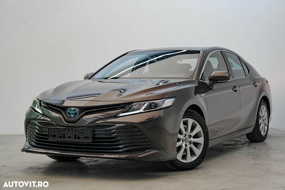 Toyota Camry Business Edition - 2