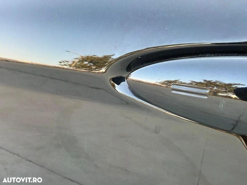 Toyota Camry - 28