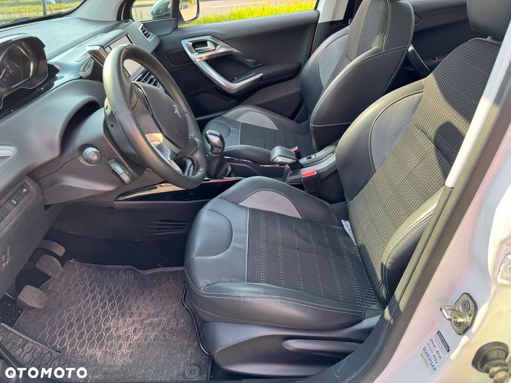 Peugeot 2008 1.6 VTi Allure - 10