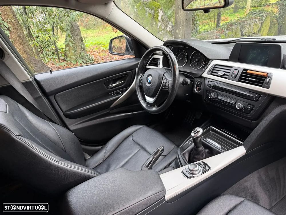 BMW 318 d Sport - 17
