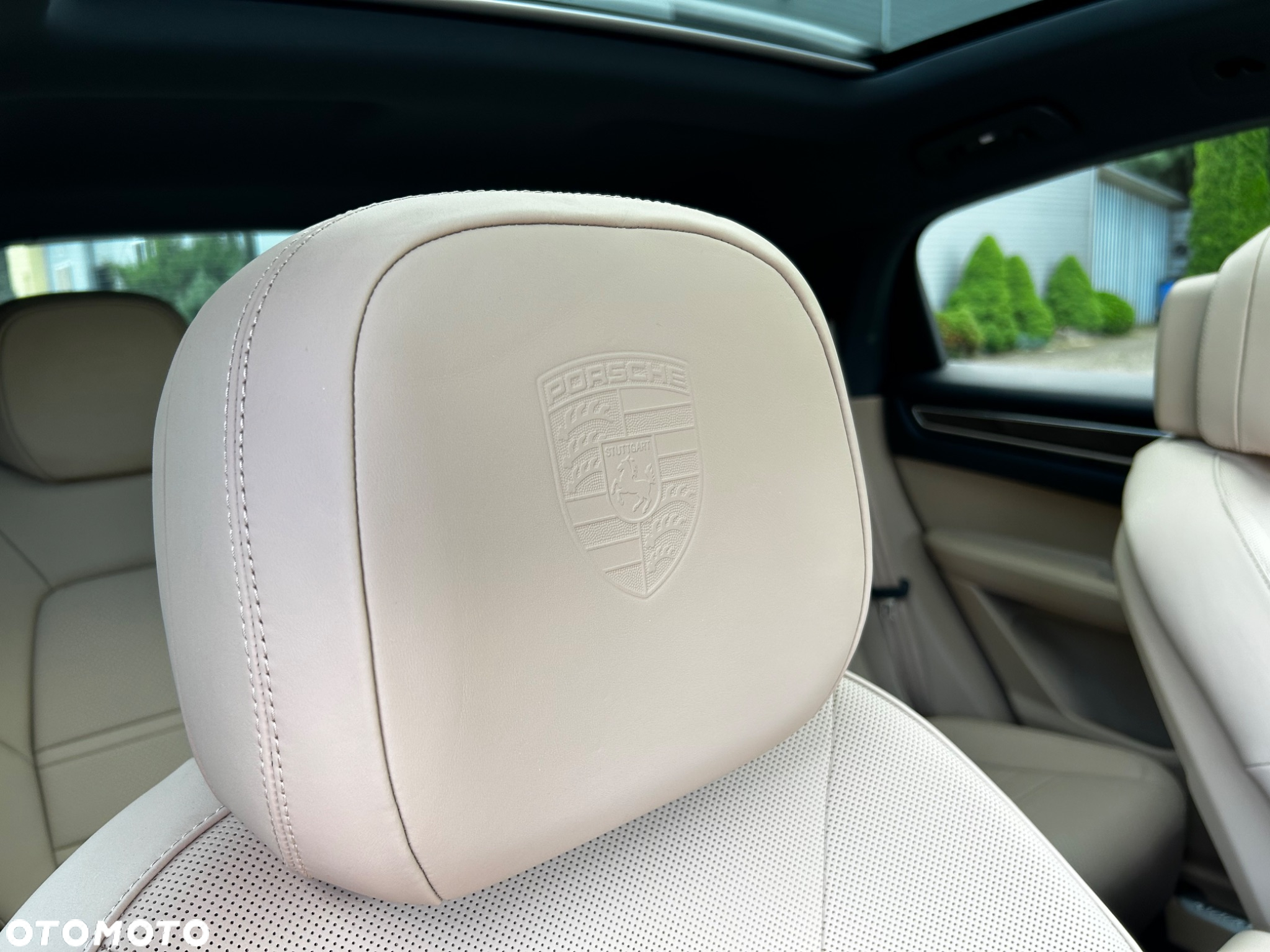 Porsche Cayenne Coupe Platinum Edition - 38