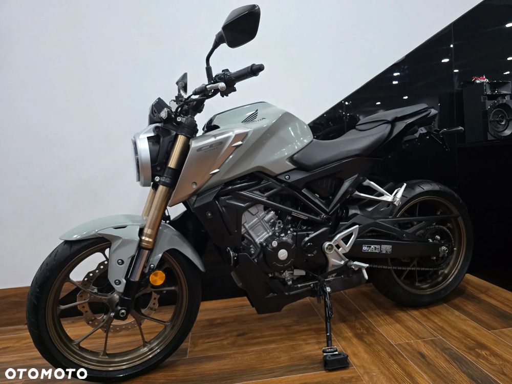 Honda CB - 31