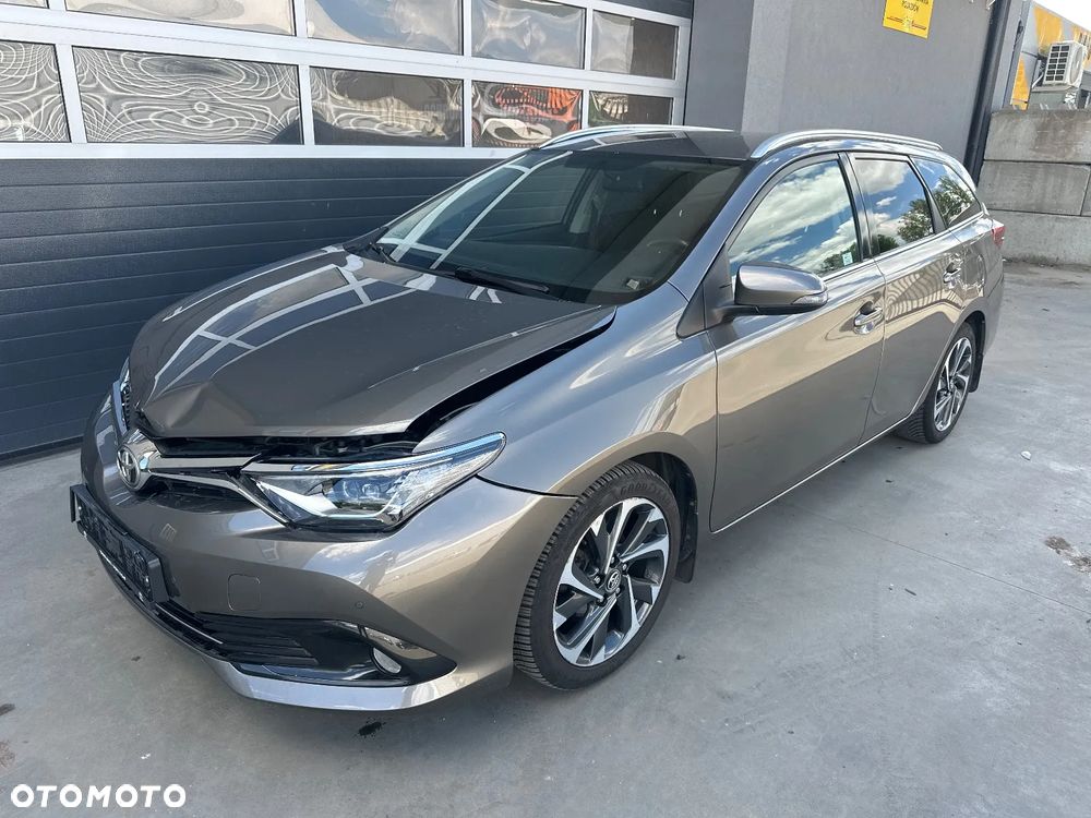 Toyota Auris 1.6 Prestige - 6