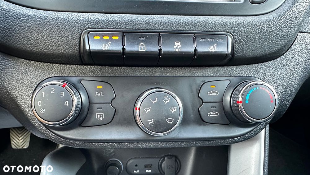 Kia Ceed 1.6 GDI ISG Platinum Edition - 23