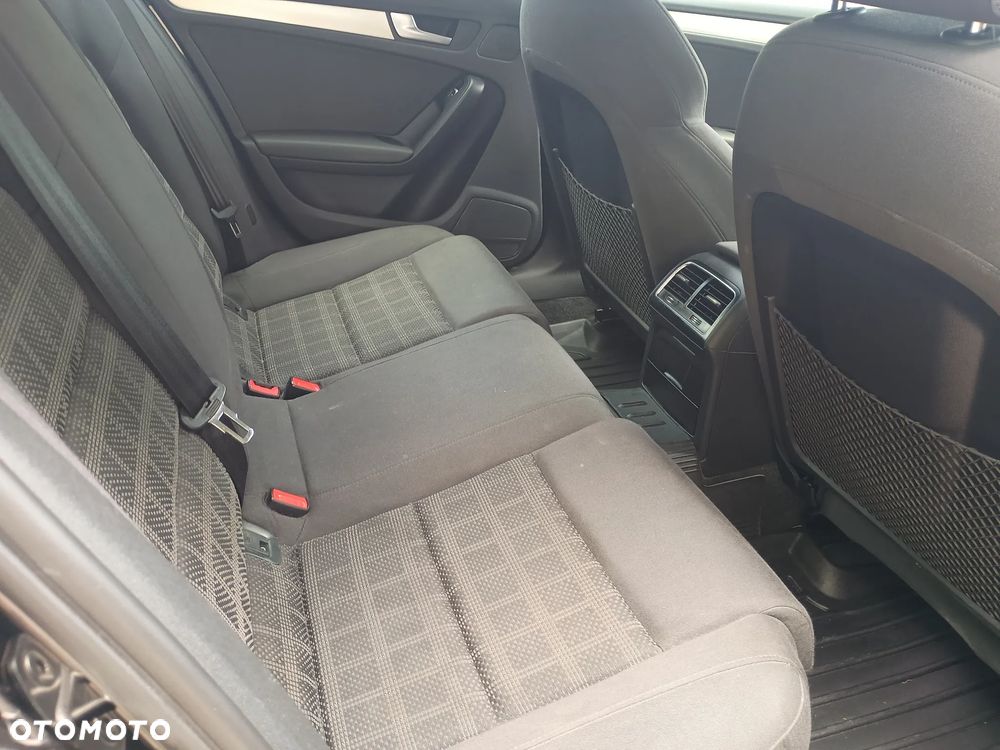 Audi A4 Avant - 11