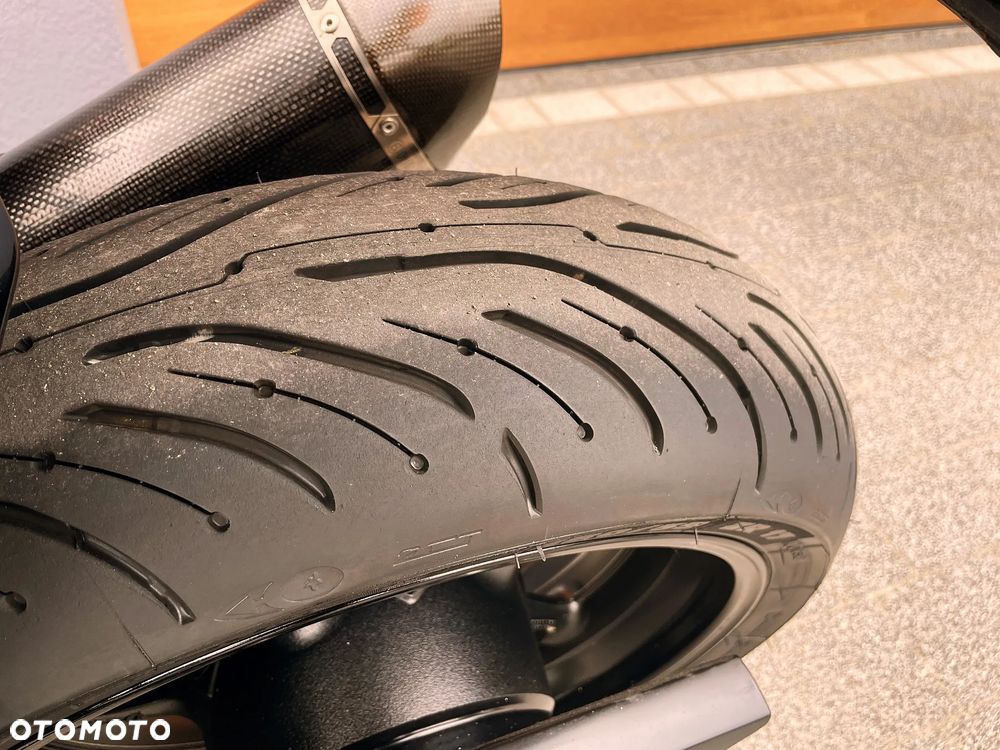 Yamaha FZ8 - 12