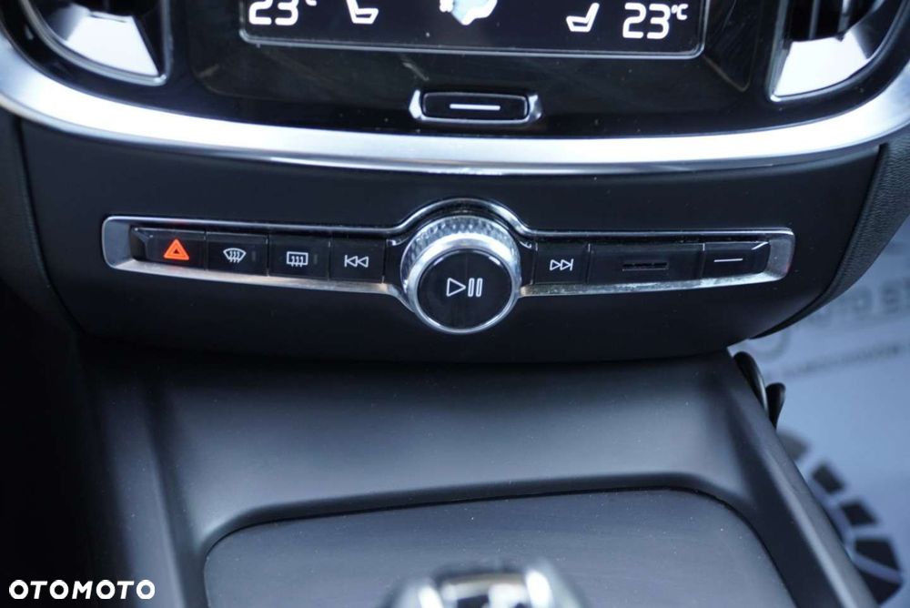 Volvo V60 D4 Geartronic Momentum Pro - 22