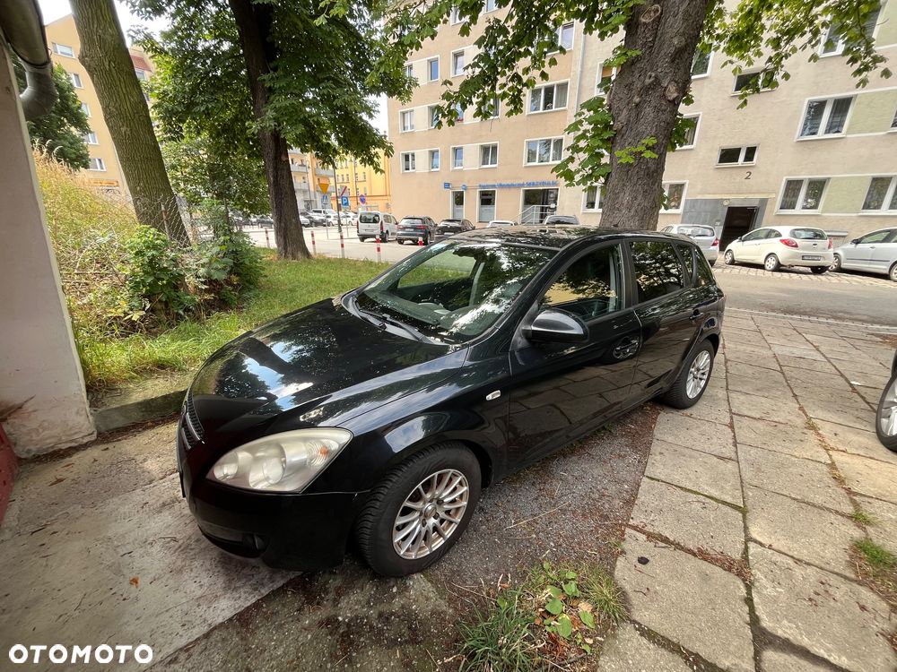 Kia Ceed 1.4 Comfort + - 1
