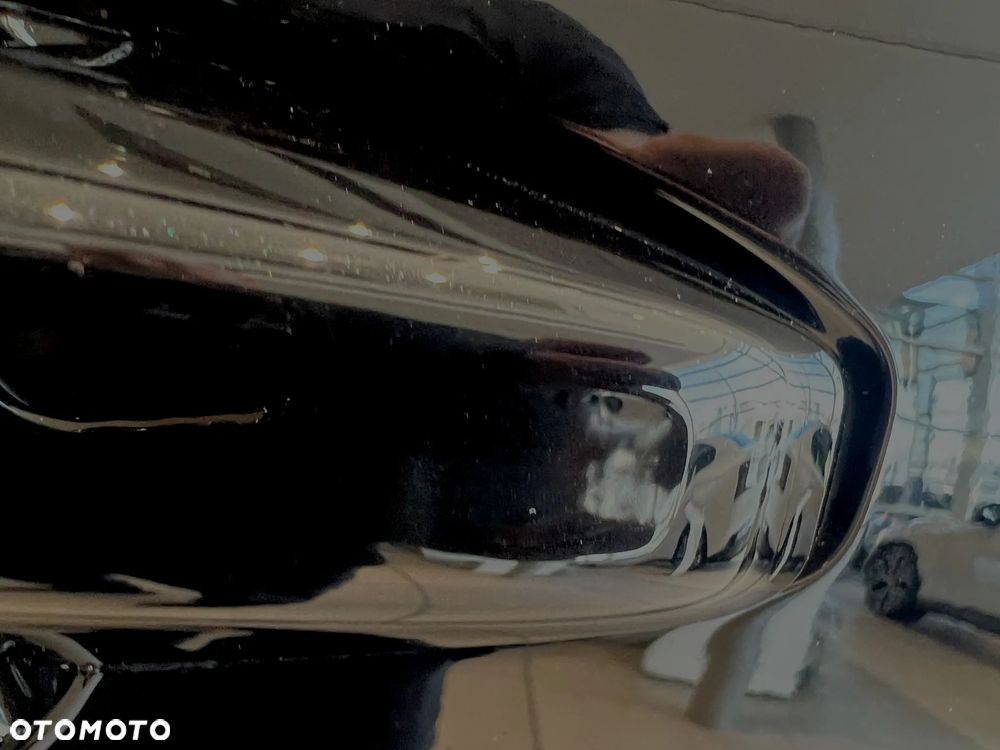 Volvo XC 40 B4 AWD Ultimate Dark - 21