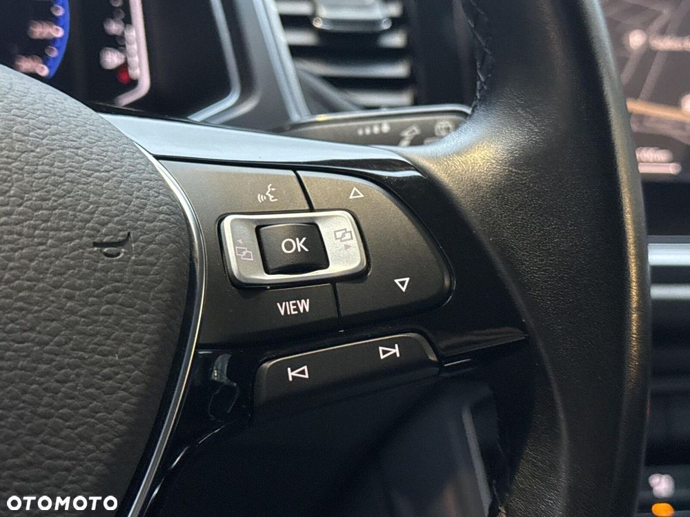 Volkswagen T-Roc - 15