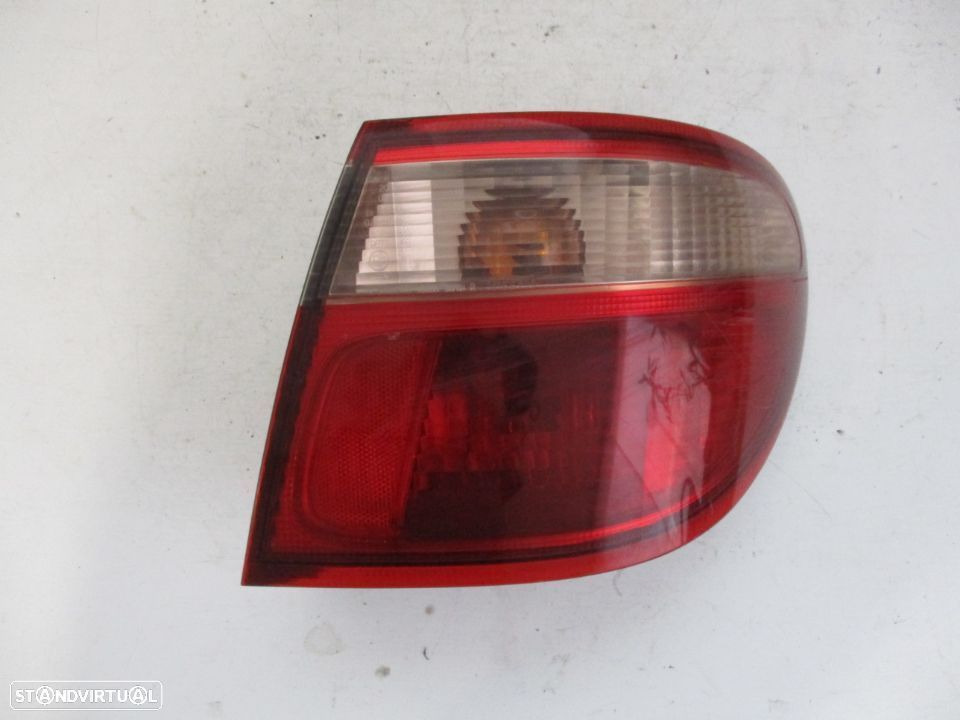 Farol Farolim Nissan Almera Direito 4 portas - 1