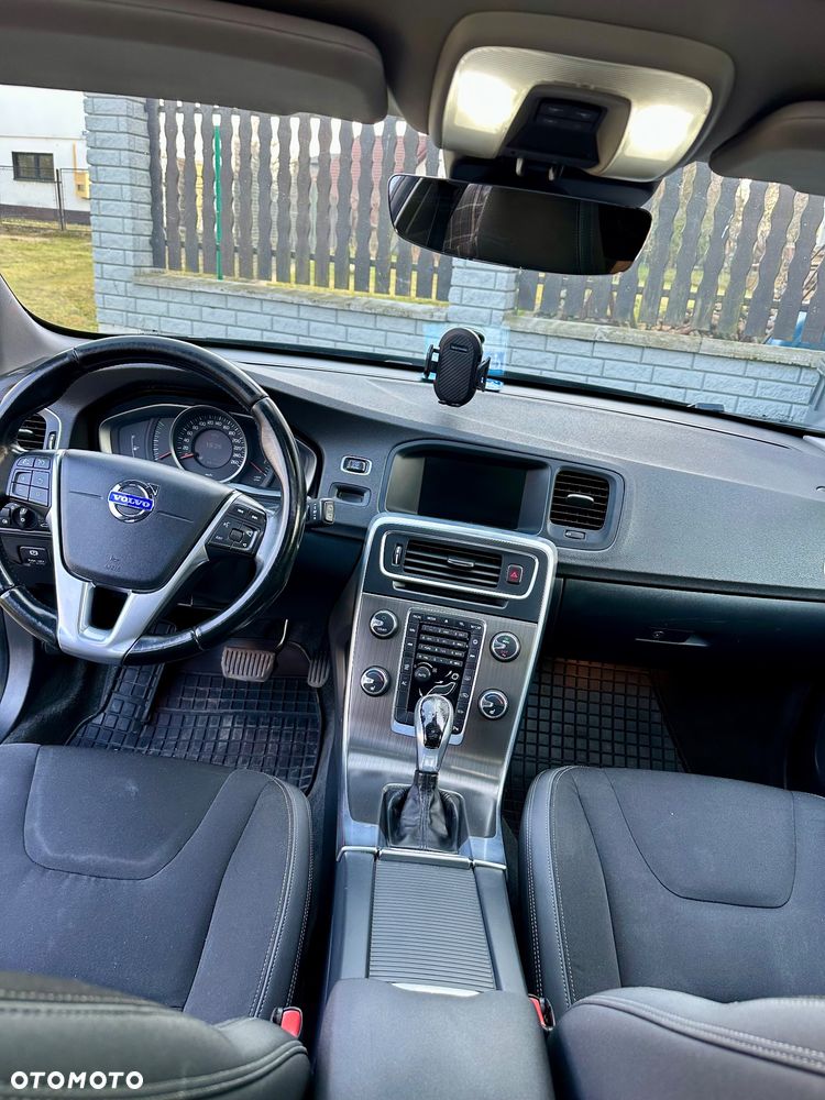 Volvo V60 D4 Geartronic Momentum - 6
