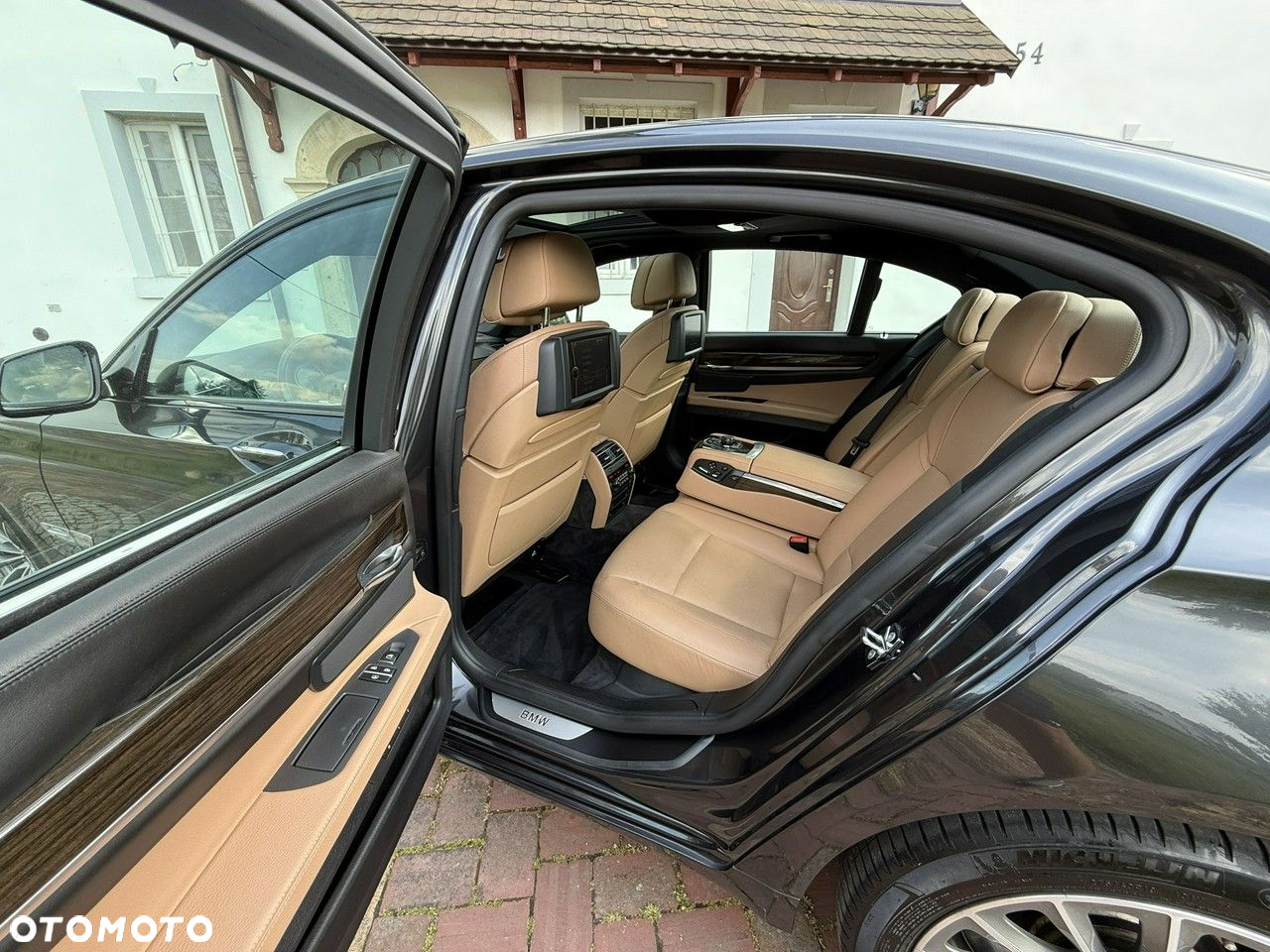 BMW Seria 7 750i - 29