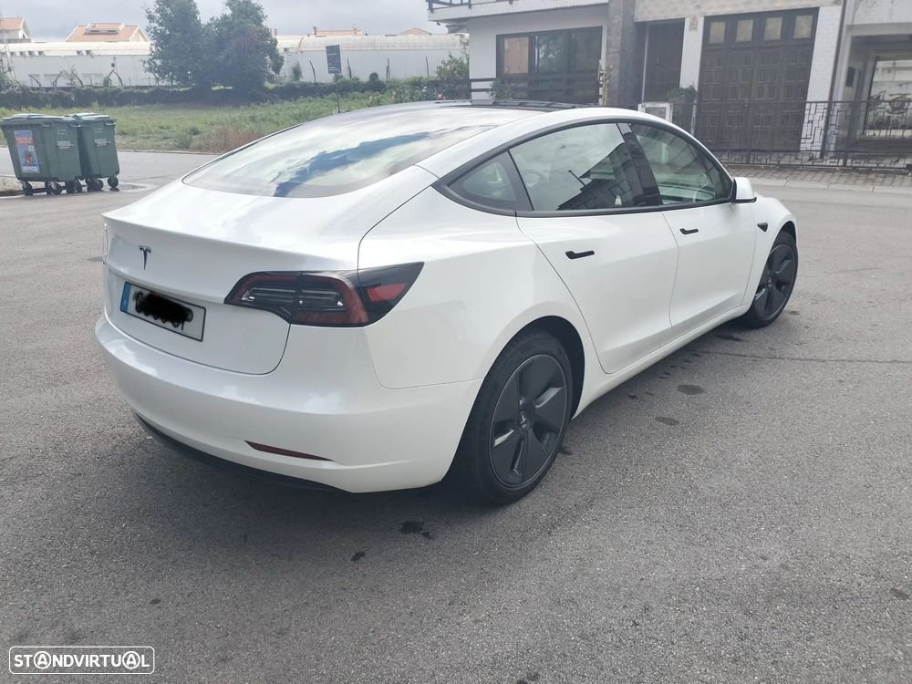 Tesla Model 3 - 5