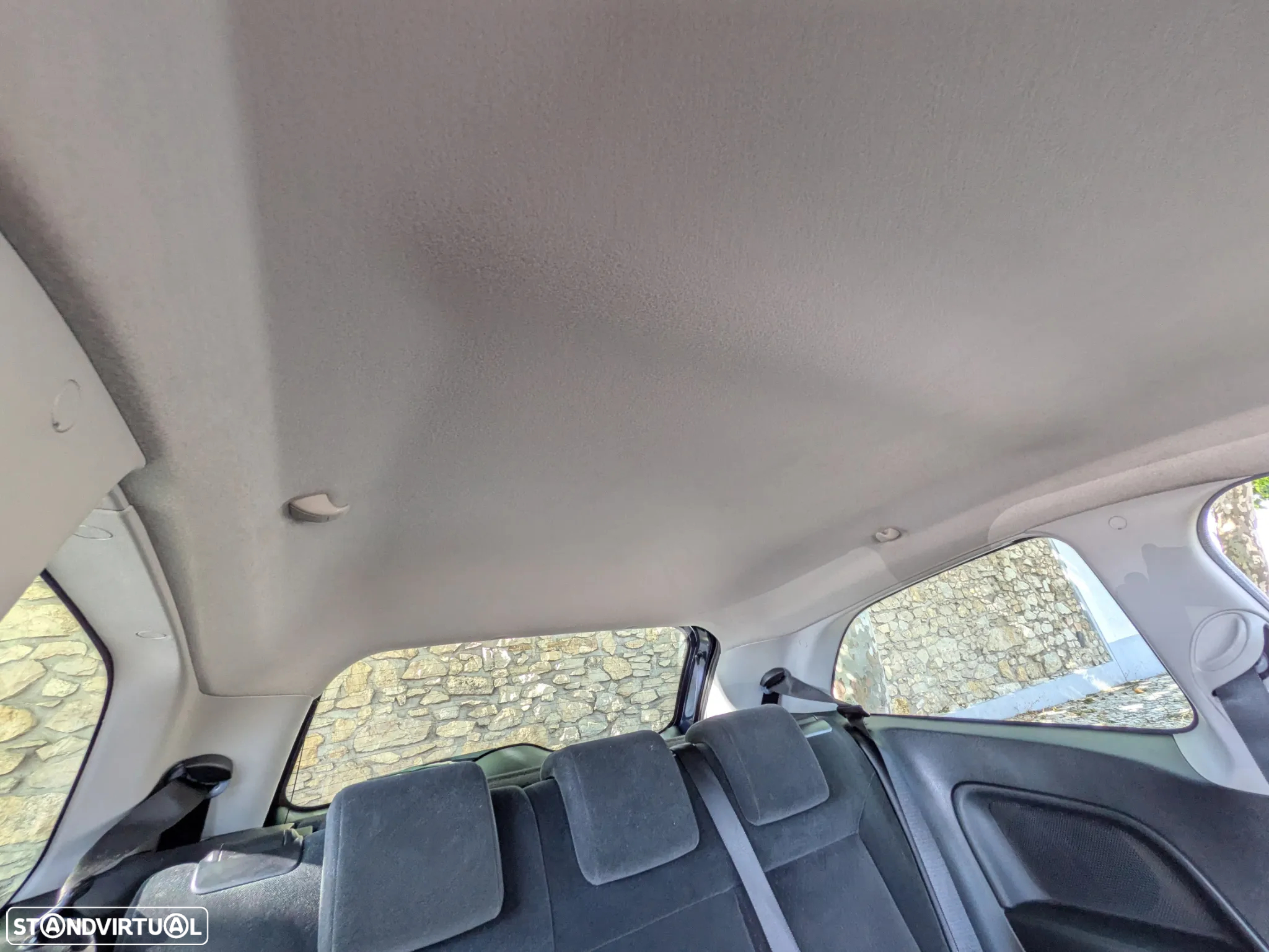 Ford Fiesta 1.25 Ghia - 8