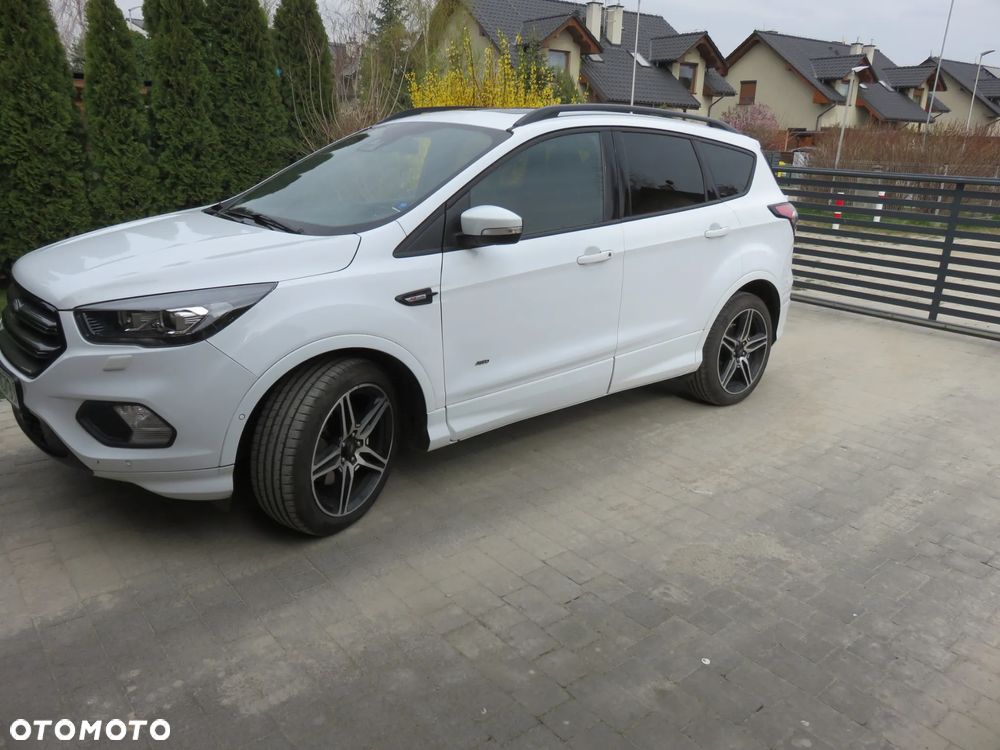 Ford Kuga 2.0 TDCi 4x4 ST-Line - 4