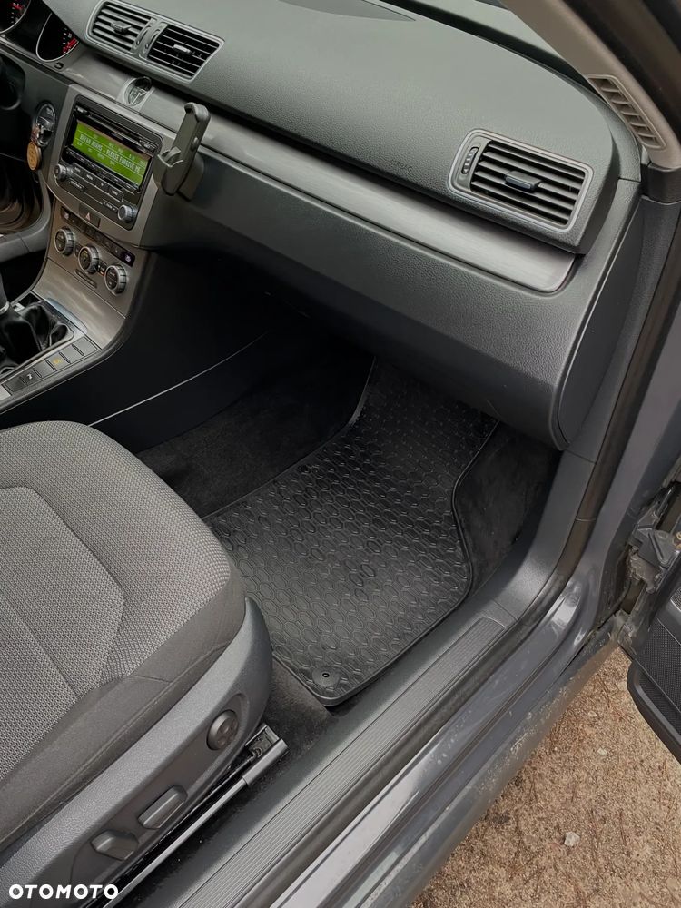 Volkswagen Passat 2.0 TDI BlueMotion Technology Highline - 22