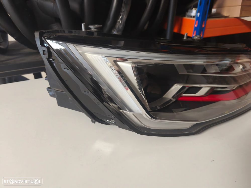 Farol direito bi-xenon Led Audi S1 -8XA941006B