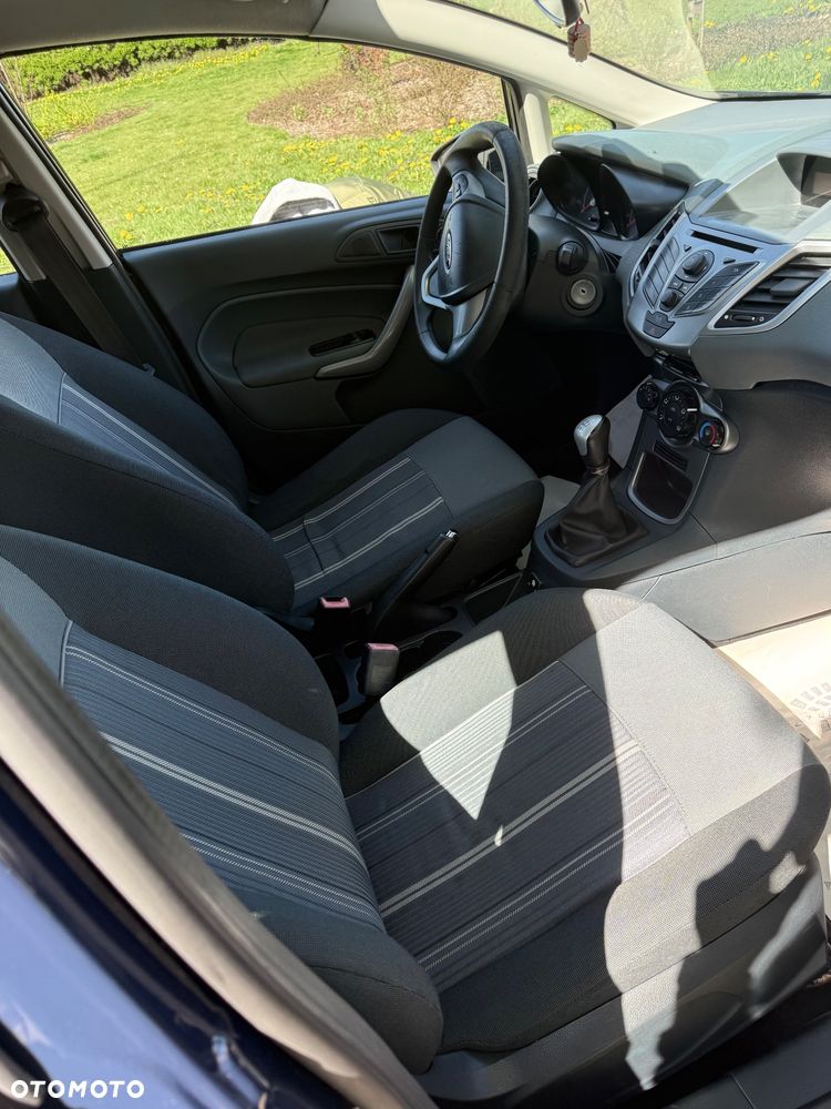 Ford Fiesta - 10