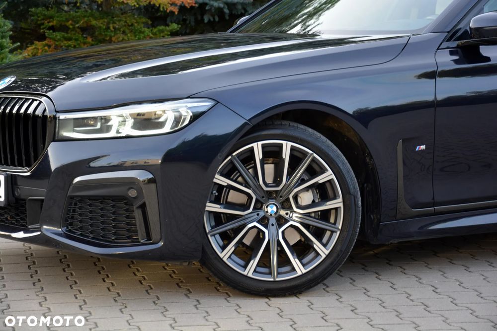 BMW Seria 7 730d xDrive mHEV sport - 13