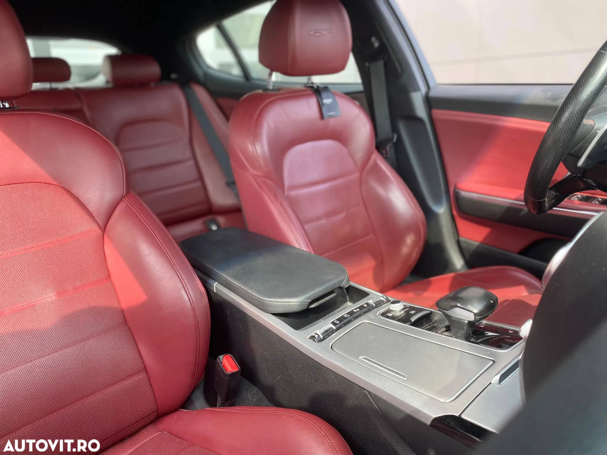Kia Stinger 3.3 T-GDI AWD GT - 14