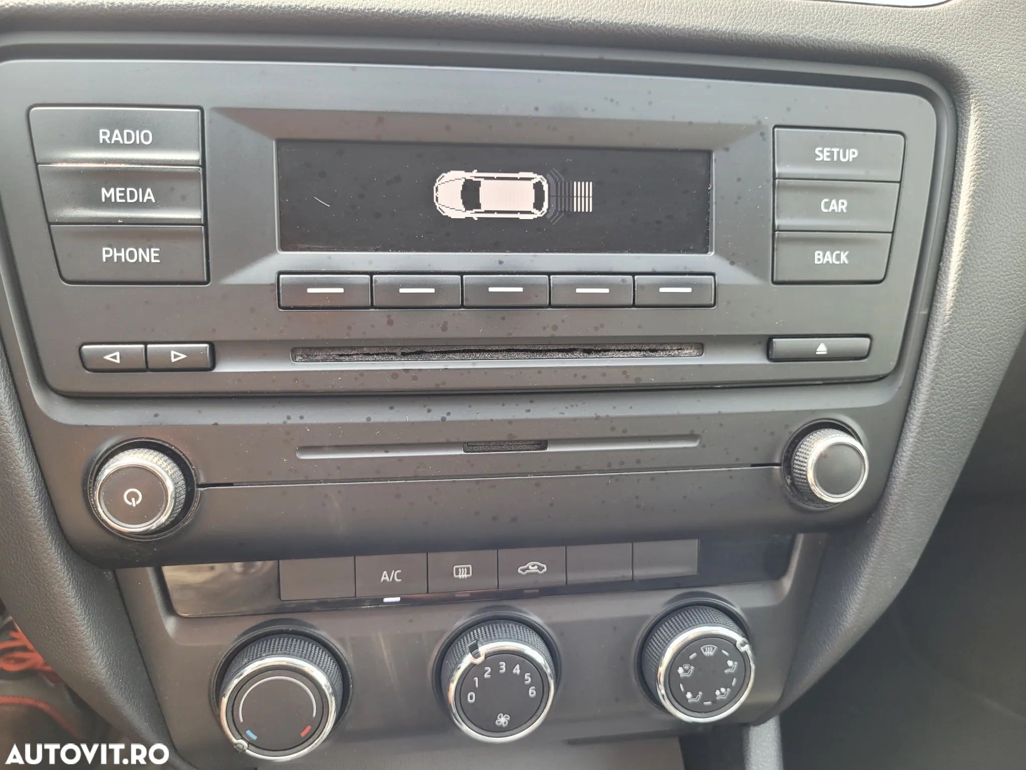 Skoda Octavia 1.6 TDI AMBITION - 18