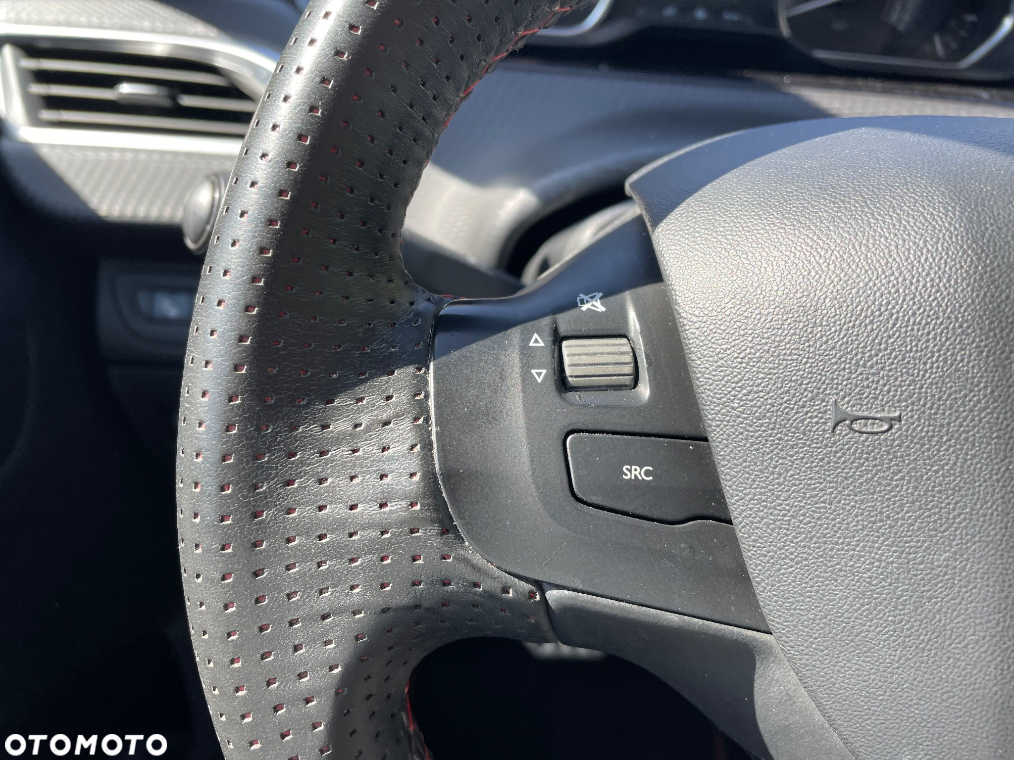 Peugeot 2008 PureTech 110 Stop&Start EAT6 GT-Line Edition - 25
