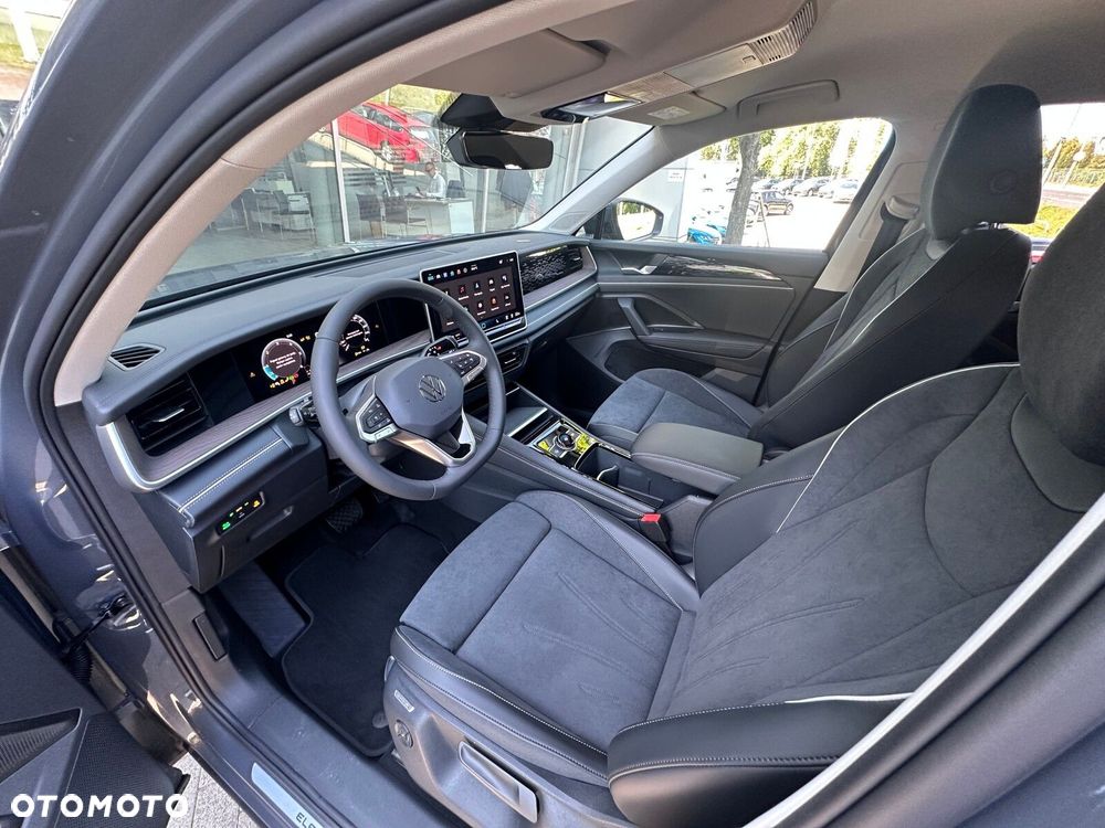 Volkswagen Tayron 2.0 TDI SCR 4Mot Elegance DSG - 11