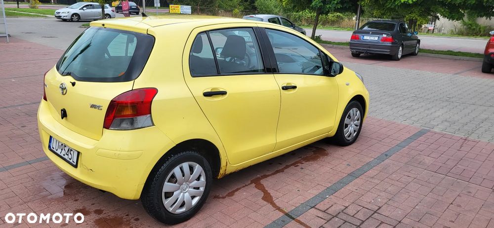 Toyota Yaris 1.0 Luna - 4