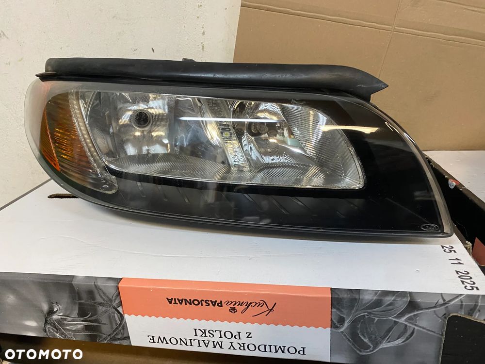 lampy volvo v70 xc70 s80 komplet eu całe - 3