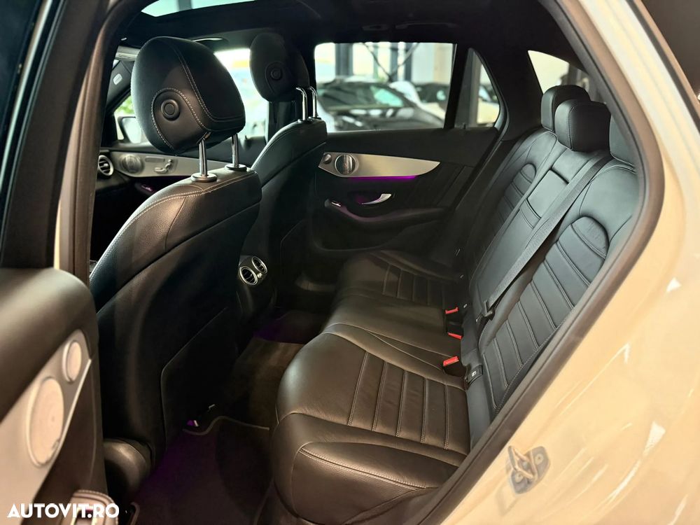 Mercedes-Benz GLC 300 e 4Matic 9G-TRONIC - 11