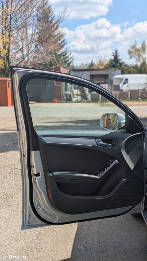 Audi A4 Avant 2.0 TDI DPF Ambition - 13