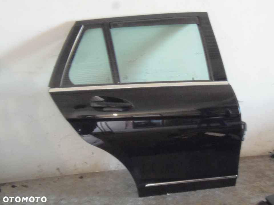 MERCEDES W204 DRZWI PRAWE TYŁ C197 KOMBI - 1