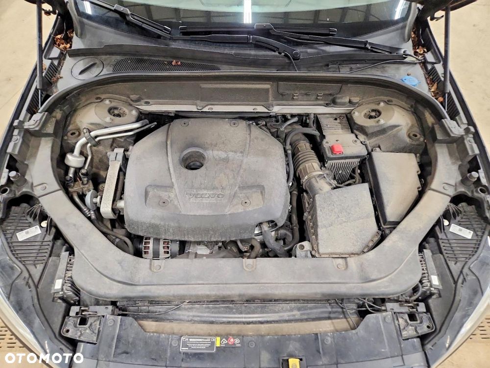 Volvo XC 60 T6 AWD Geartronic Momentum - 11
