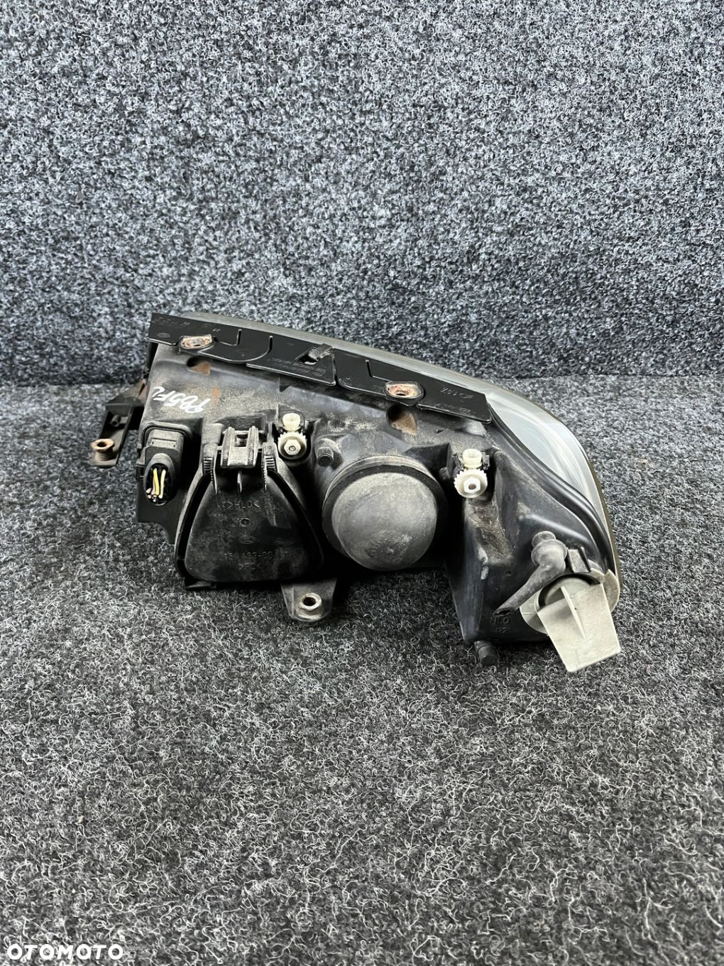 vw passat b5 fl reflektor lampa prawy przód prawa przednia OE europa - 9
