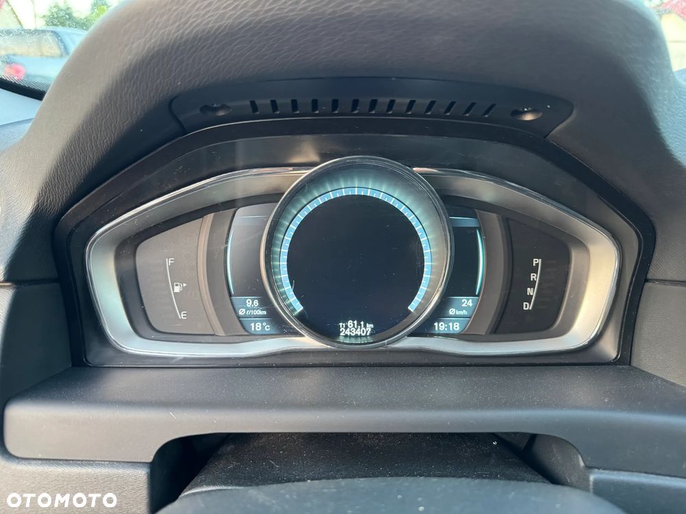 Volvo XC 70 D4 AWD Momentum - 11