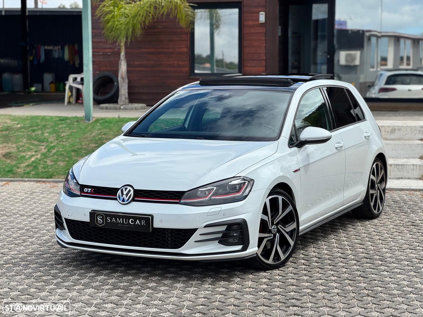VW Golf 2.0 TSi GTi DSG Performance - 1