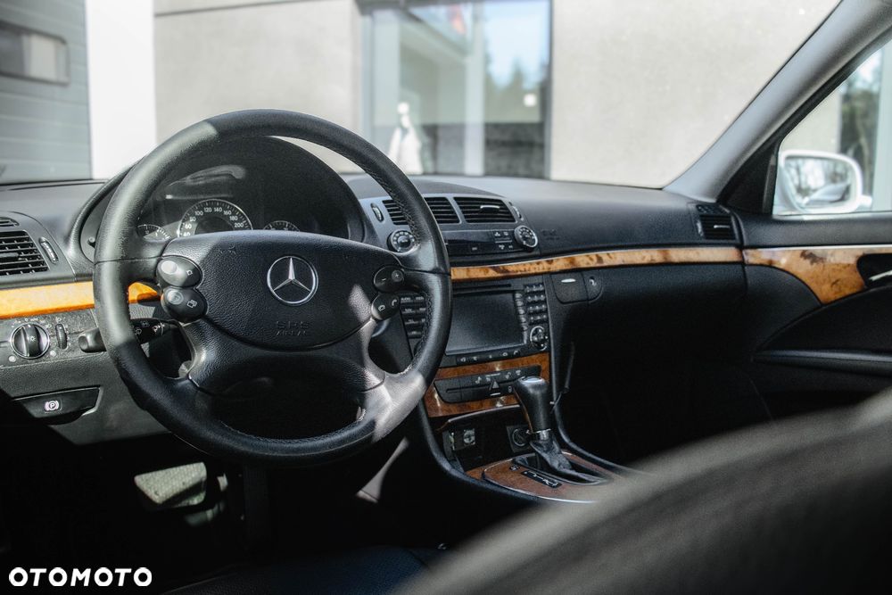 Mercedes-Benz Klasa E 320 CDI 7G-TRONIC Elegance - 13