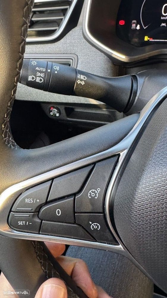 Renault Clio 1.0 TCe Techno Bi-Fuel - 21