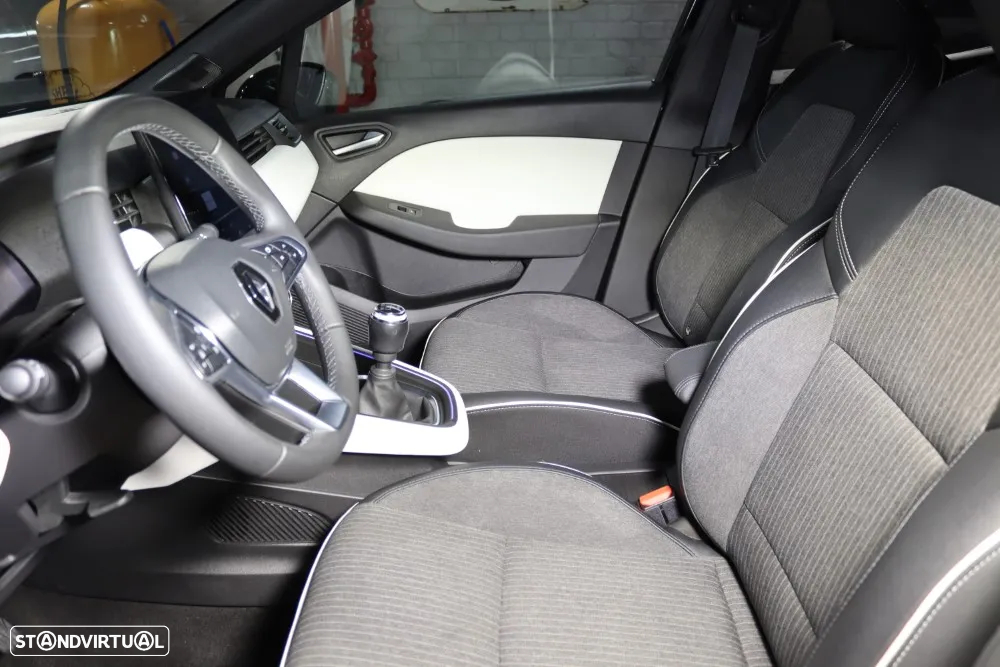 Renault Clio 1.0 TCe Techno - 12