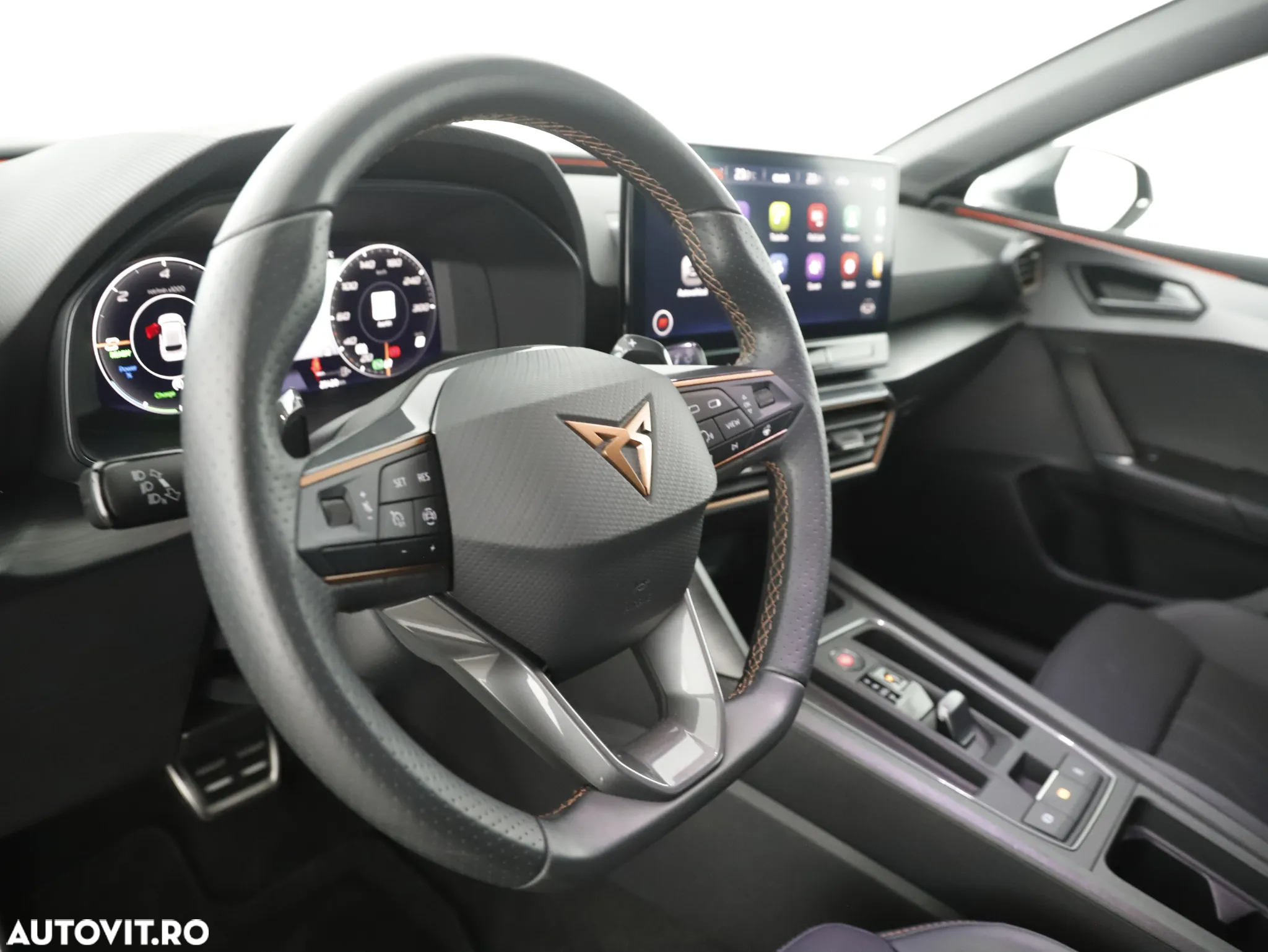 Cupra Leon 1.4 e-Hybrid (180 kW System) VZ - 12