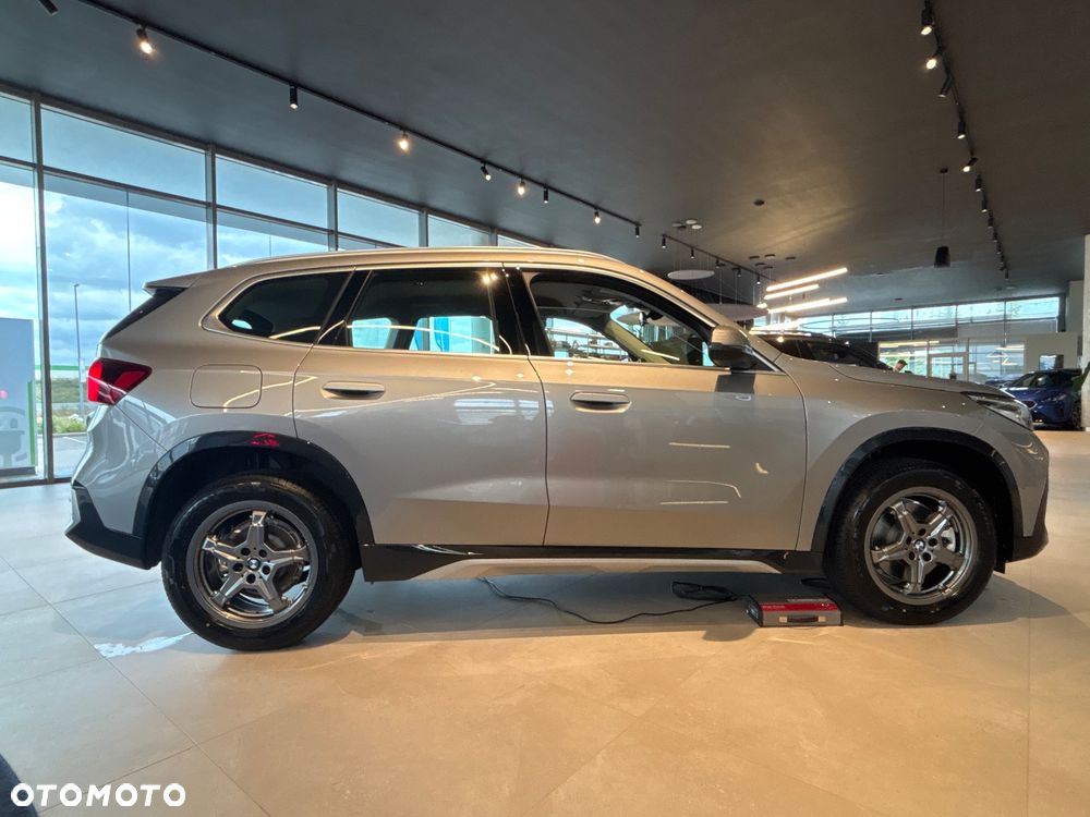 BMW X1 sDrive20i mHEV xLine sport - 13