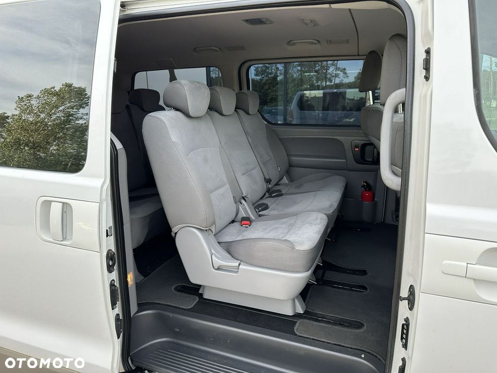 Hyundai H-1 2.5 CRDi Travel Family+ - 15