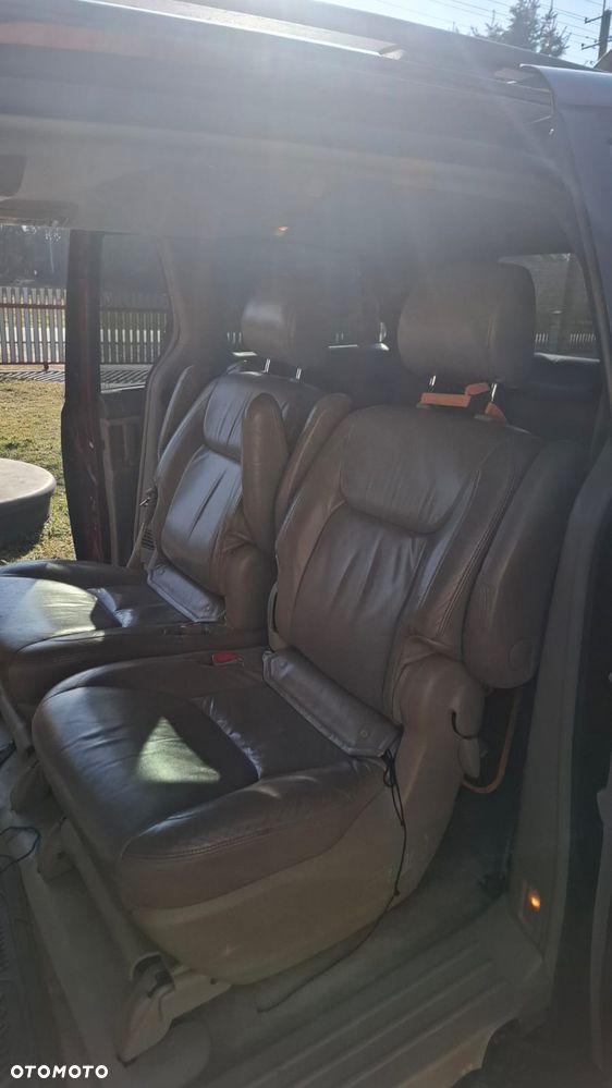 Toyota Sienna - 18
