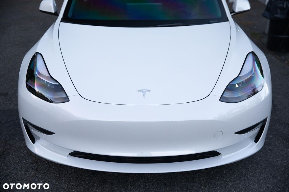 Tesla Model 3 2022 photo 3